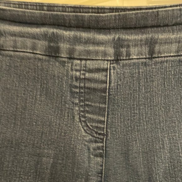 Westbound Woman Pull On Blue Denim Capri Size 22W - Picture 10 of 12